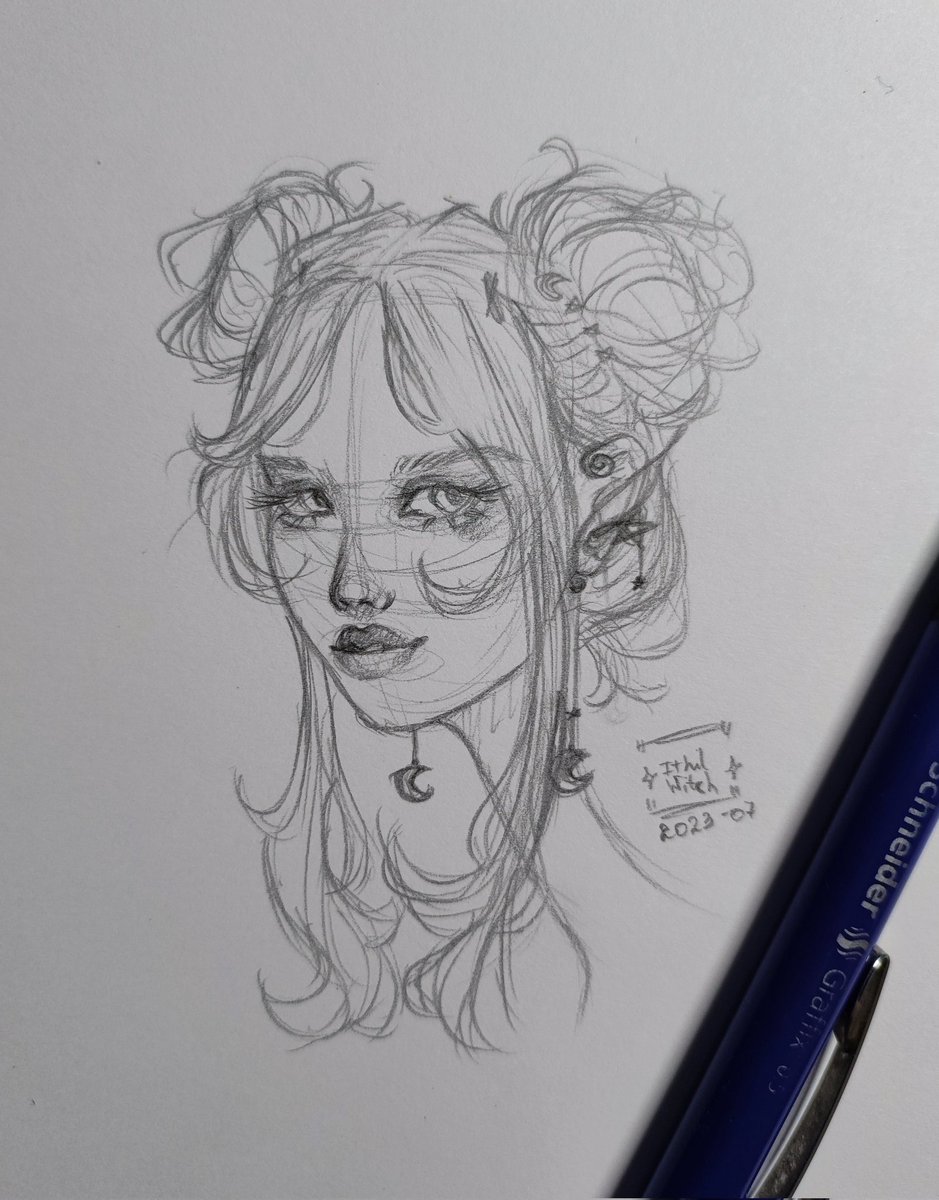 Did an evening sketch after forever ✨

Goodnight Stars 🌙

#moongn