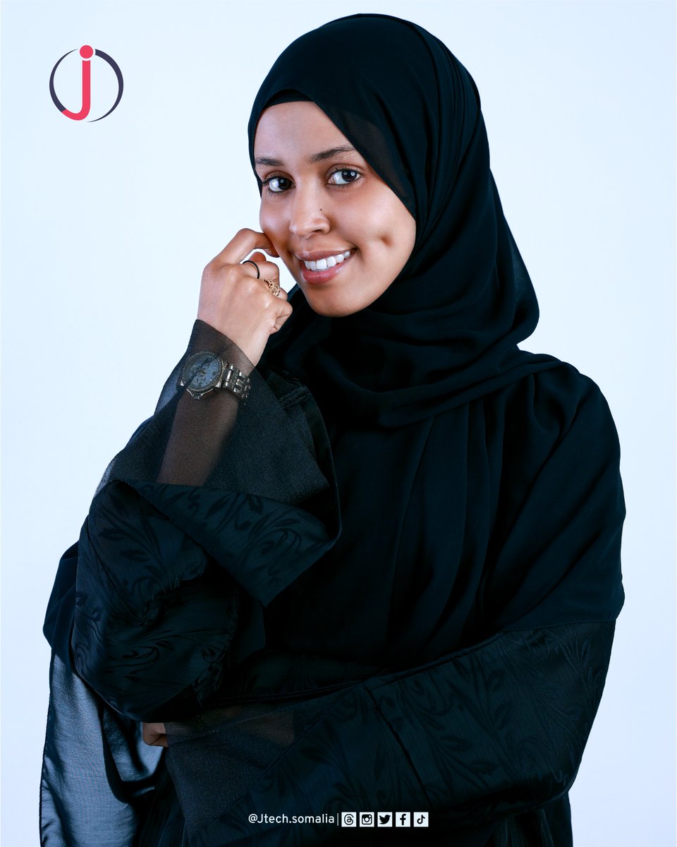 Jtech_somalia's tweet photo. 𝐉𝐭𝐞𝐜𝐡 𝐏𝐡𝐨𝐭𝐨𝐠𝐫𝐚𝐩𝐡𝐲 𝐒𝐭𝐮𝐝𝐢𝐨: where every shot is a masterpiece while showcasing the subject's natural beauty😊

#LifeAtJtech #Jtech🇸🇴 #studio #photography #ready #Open #portrait #LifeStyle #fashion #photo #portraitphotography #natural #photography https://t.co/4UK758gxAO