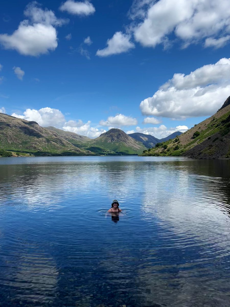 New <a href="/sealskinz/">Sealskinz</a> hat arrived just as we were heading out the door to Wasdale this morning - seemed like the perfect excuse for a dip 🏊‍♀️