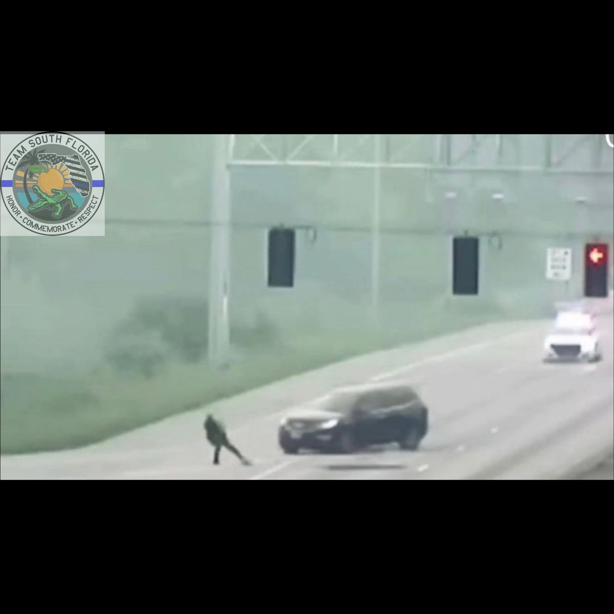 TmSouthFlorida's tweet photo. Indiana State Police Trooper Aaron Smith was brutally killed when he was intentionally struck by a pos criminal fleeing law enforcement in a stolen vehicle.
Trooper Smith was deploying stop sticks attempting to stop a pursuit on a highway when the pos drove right
#thread 1 https://t.co/R4NmHV8VVX