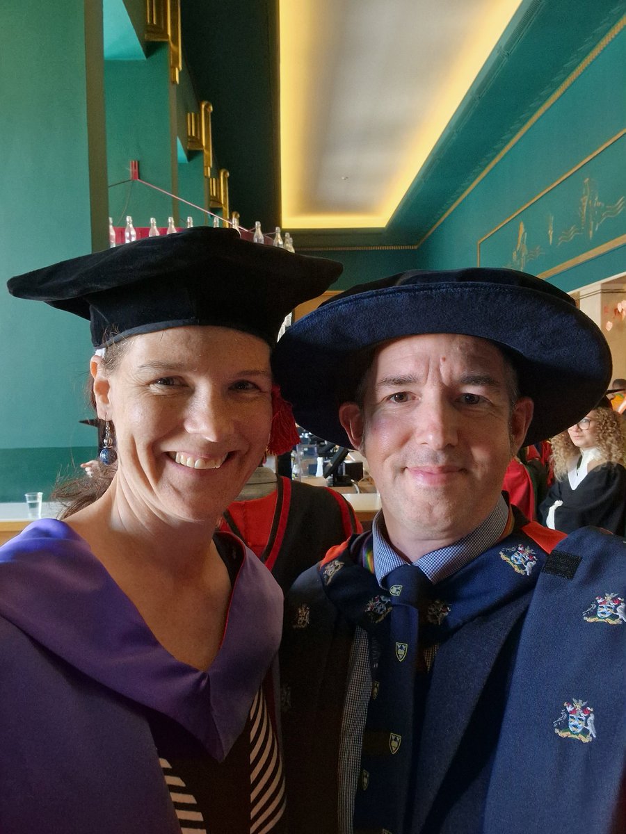 drchrisfrench's tweet photo. Graduation today.  Always a real honor to attend and applaud our wonderful @livuni graduates.  This year got to sit next to the other Dr French!, here to cheer on her students from @LivUniMedicine @LivUniHLS https://t.co/8igz5aCMOg