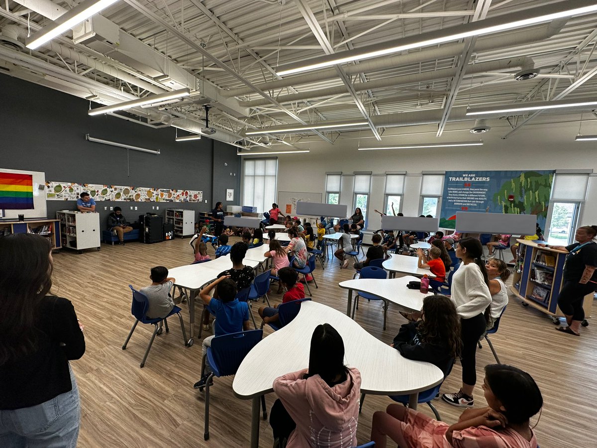 MissSpena's tweet photo. Thank you @OT_Outreach for your partnership in providing our #MLLs with coding and STEM activities, and introducing us to SPROCKET the robot dog!! @DdsbEsl @DDSBSchools #MLLSummerLearning https://t.co/u173SJddNL