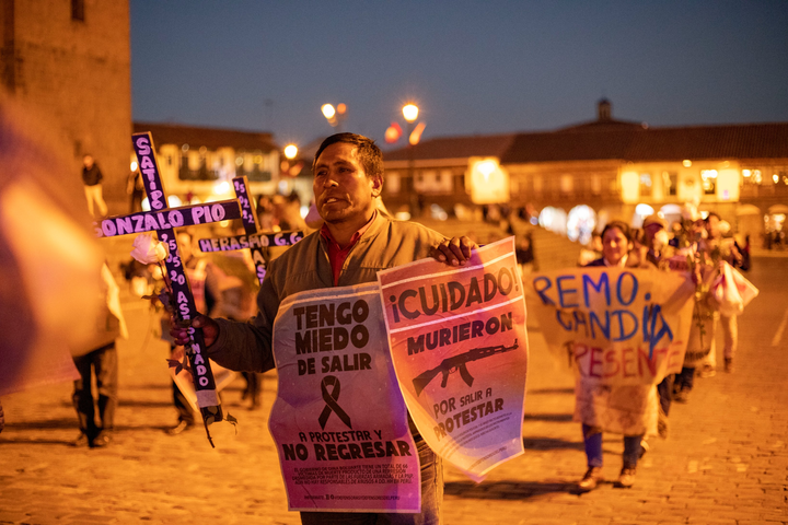 saludconlupa's tweet photo. Aunque no estés de acuerdo con las demandas de la movilización de este 19 de julio, es imprescindible reconocer que ninguna vida debería ser puesta en peligro en el ejercicio del derecho a la protesta. 

📸@dhsfcusco, @RDefensores

#NoMasMuertosPorProtestar  #TomaDeLima https://t.co/0V04lv7K0g