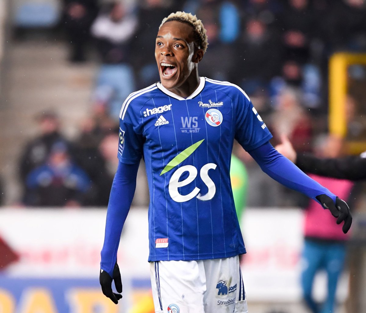 Santi_J_FM's tweet photo. 🚨⚫️⚪️🇳🇱🇳🇬 #Bundesliga |

◉ Emanuel Emegha a donné son accord pour rejoindre Strasbourg.

◉ Les négociations sont avancées et le dossier est jugé en voie de finalisation.

https://t.co/V9U3HSHaET https://t.co/KDnC877nti