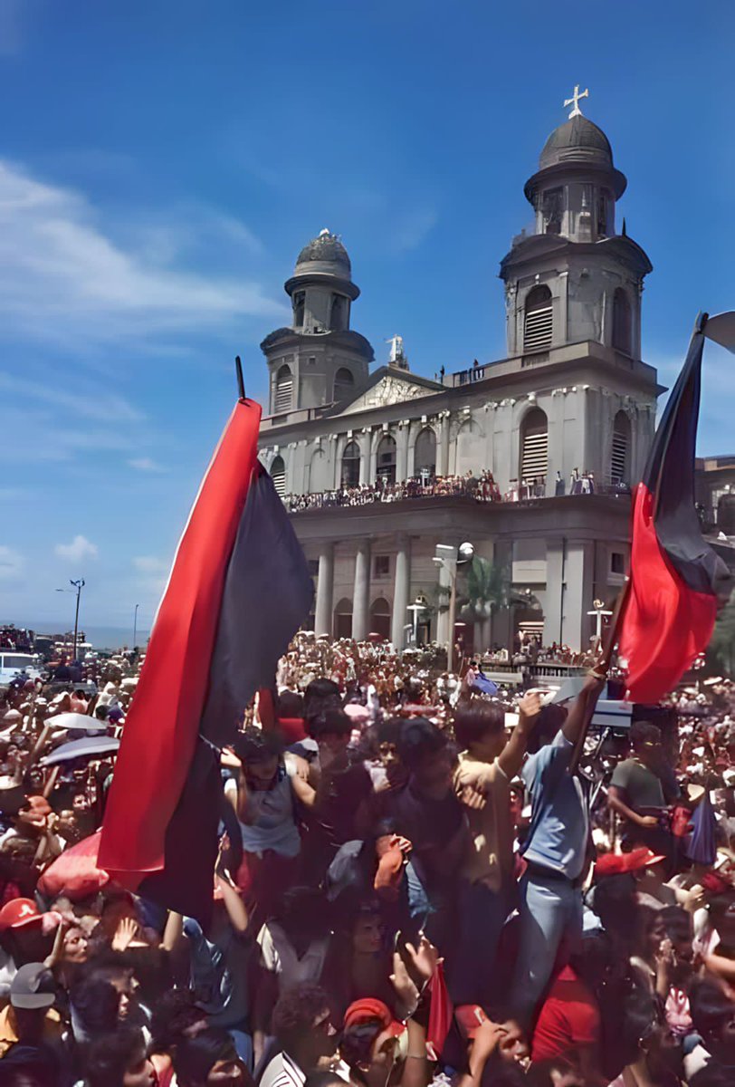 HijxsS's tweet photo. 🇳🇮 #Nicaragua celebra 44 años del histórico triunfo de la Revolución Popular Sandinista, un acontecimiento que marcó el derrocamiento de una de las dictaduras más sangrientas impuestas por Estados Unidos en Latinoamérica, la dinastía de los Somoza.
#4419SiempreMasAlla https://t.co/8fuWLNdseq