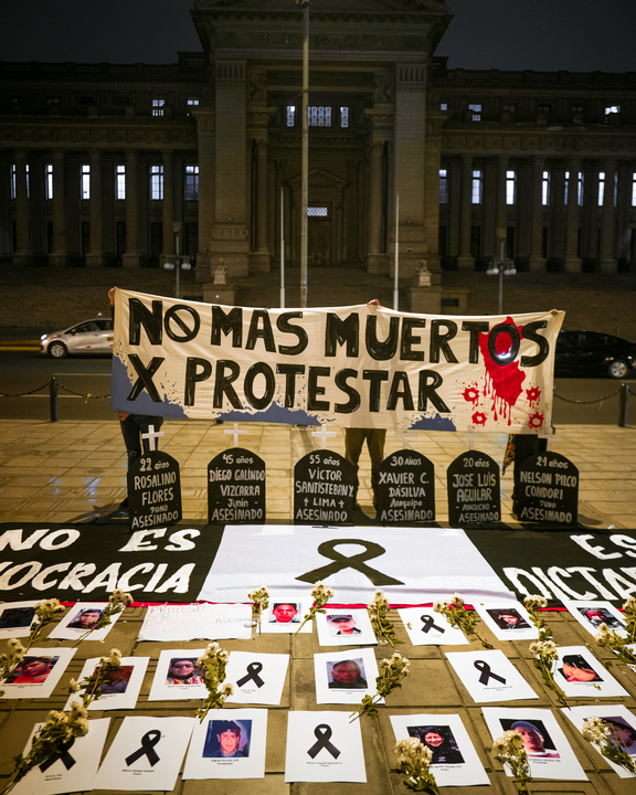 saludconlupa's tweet photo. Aunque no estés de acuerdo con las demandas de la movilización de este 19 de julio, es imprescindible reconocer que ninguna vida debería ser puesta en peligro en el ejercicio del derecho a la protesta. 

📸@dhsfcusco, @RDefensores

#NoMasMuertosPorProtestar  #TomaDeLima https://t.co/0V04lv7K0g