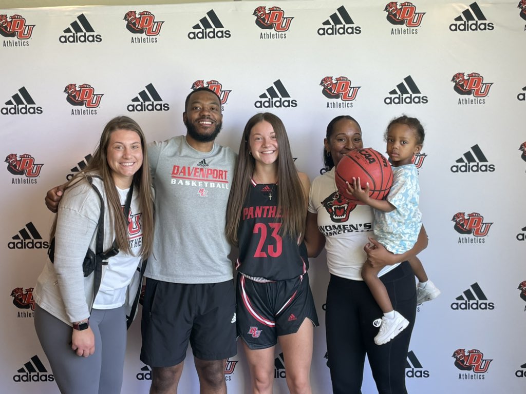 RayahHitt's tweet image. Thank you coaches for an awesome unofficial visit! Facilities are beautiful and the coaching staff is great! @DU_CoachSanders  @CoachDom989 @DU_WBB
