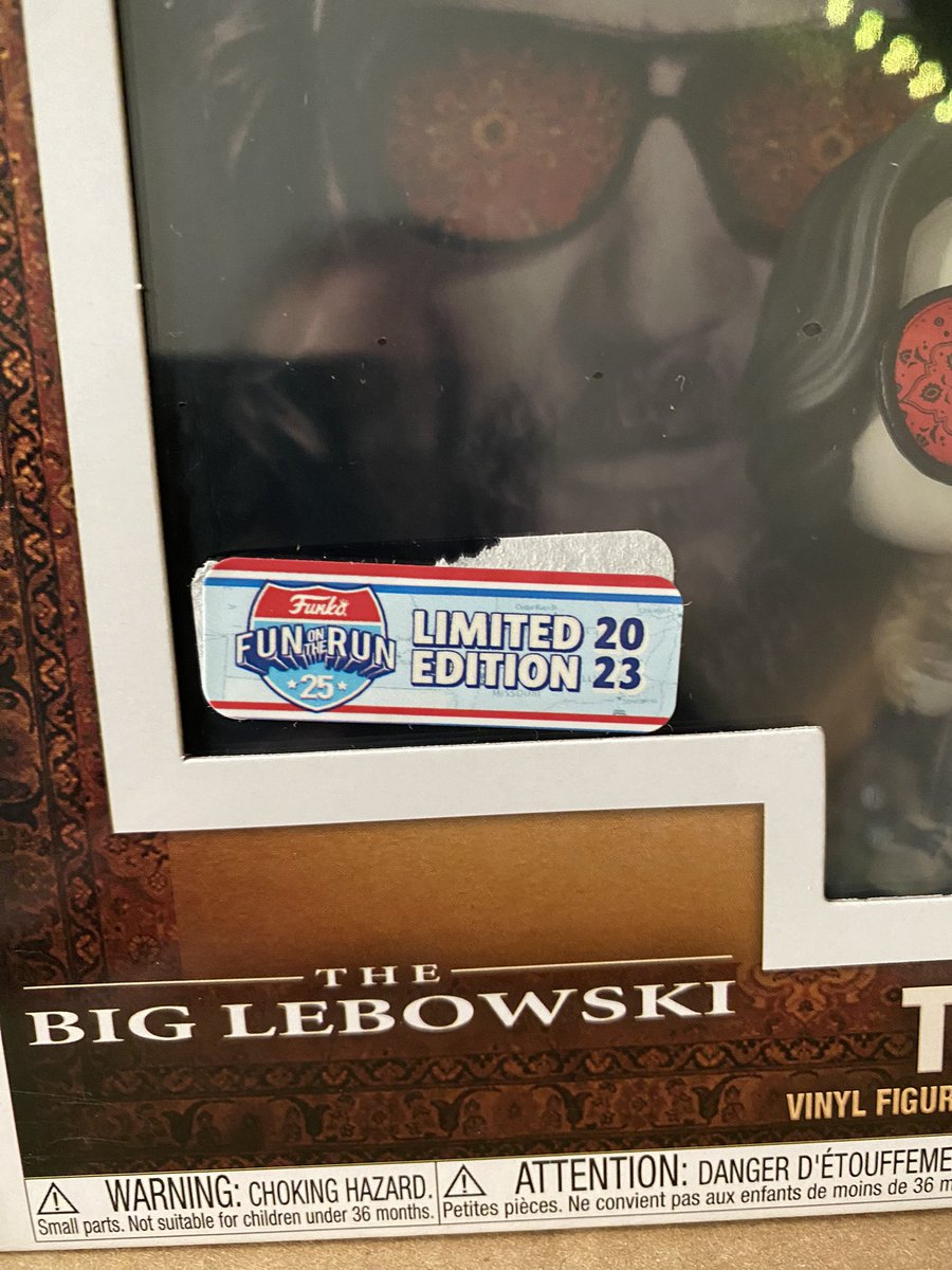 RawisMartin's tweet photo. @funko Sends me this absolutely ruined $30 Pop and refunds me $5.35. NEVER ORDERING FROM THEIR SITE AGAIN https://t.co/JcT4JARy7L