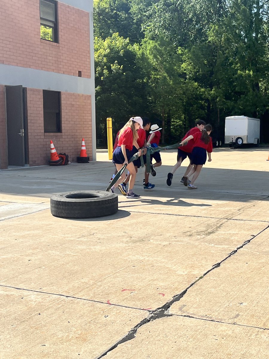 JulieWarren0258's tweet photo. Day 3 at Fire Station 4#NoviYouthAcademy2023
@novipolice https://t.co/IQLzZQ7Z2x