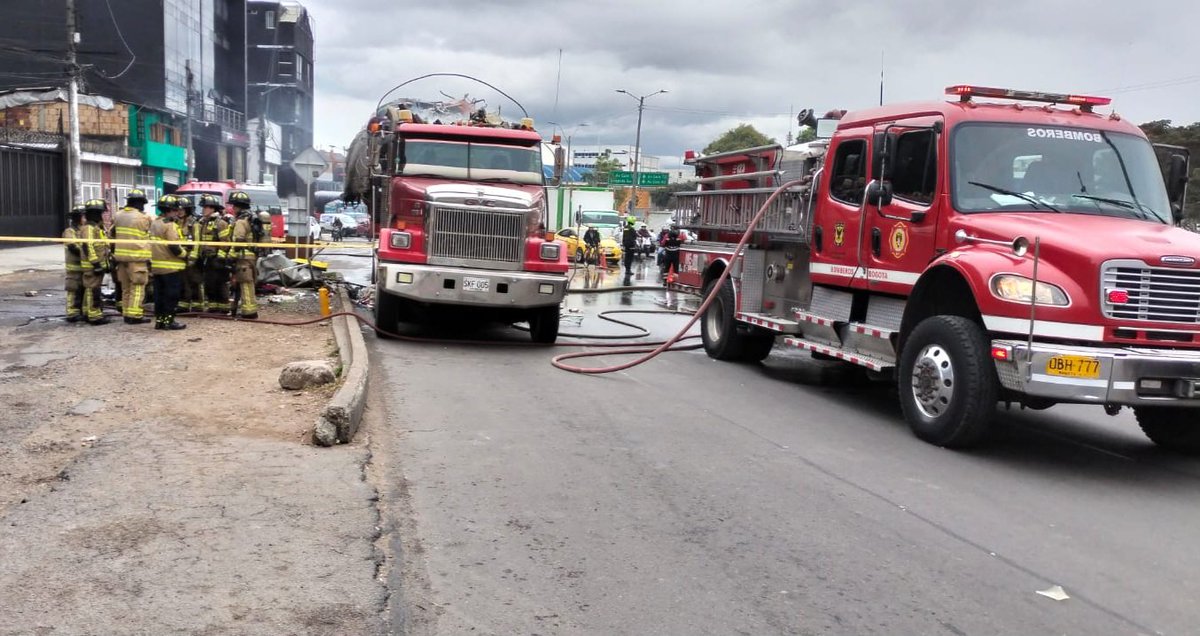 Bomberos Oficiales de Bogotá tweet media