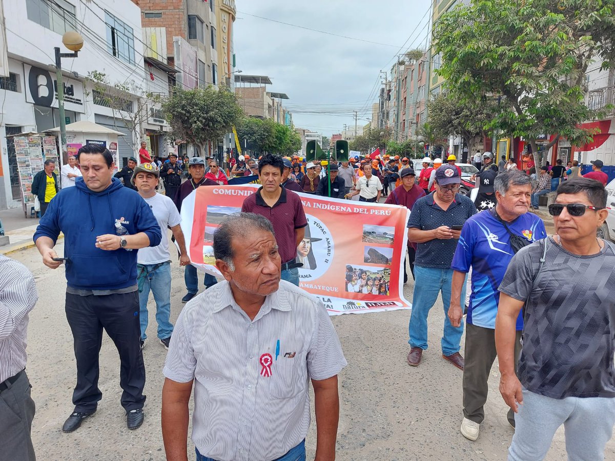 WaykaPeru's tweet photo. #TomaDeLima | Ciudadanía chiclayana se suma a las protestas nacionales.
Fotos: Martín López, corresponsal de Wayka en Lambayeque #VocesComunitarias #19J #MarchaNacional #NoMásMuertosPorProtestar https://t.co/C4Z2q1aZMt