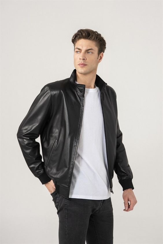 MarthaW58358's tweet photo. 𝐌𝐞𝐧 𝐒𝐩𝐨𝐫𝐭𝐬 𝐋𝐞𝐚𝐭𝐡𝐞𝐫 𝐉𝐚𝐜𝐤𝐞𝐭

Men Sports Black Leather Jacket-Our Jackets and Coats are Standard Size and Turkish Lambskin. Made in Turkey.Completely handcrafted.

https://t.co/MIStjE7FCz

#twittertakipciarttirmasiteleri #twitterbootstrap https://t.co/RVpMYgLjzg