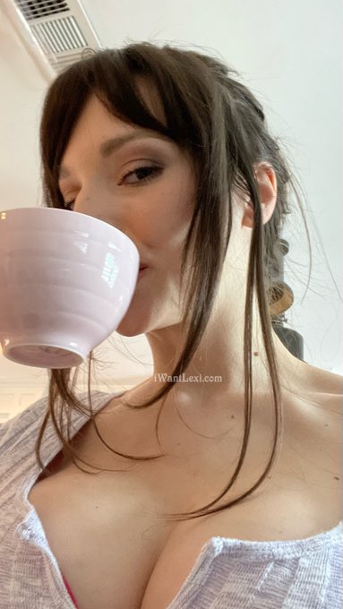 POV: I&rsquo;m making you coffee. How do you like it? https://t.co/1gq4mTp5qR @SextPanther https://t.co/rB