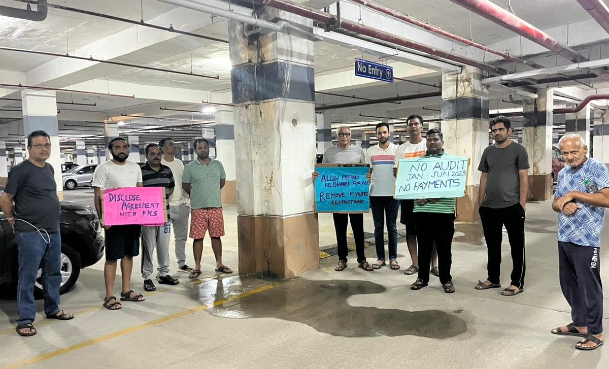 HvMacs's tweet image. Day 5 of the protest @
Transparency is key in any community! We demand to see the PMS contract, understand its terms, and ensure accountability. Why keep residents in the dark? #CommunityTransparency #ResidentDemands #Accountability