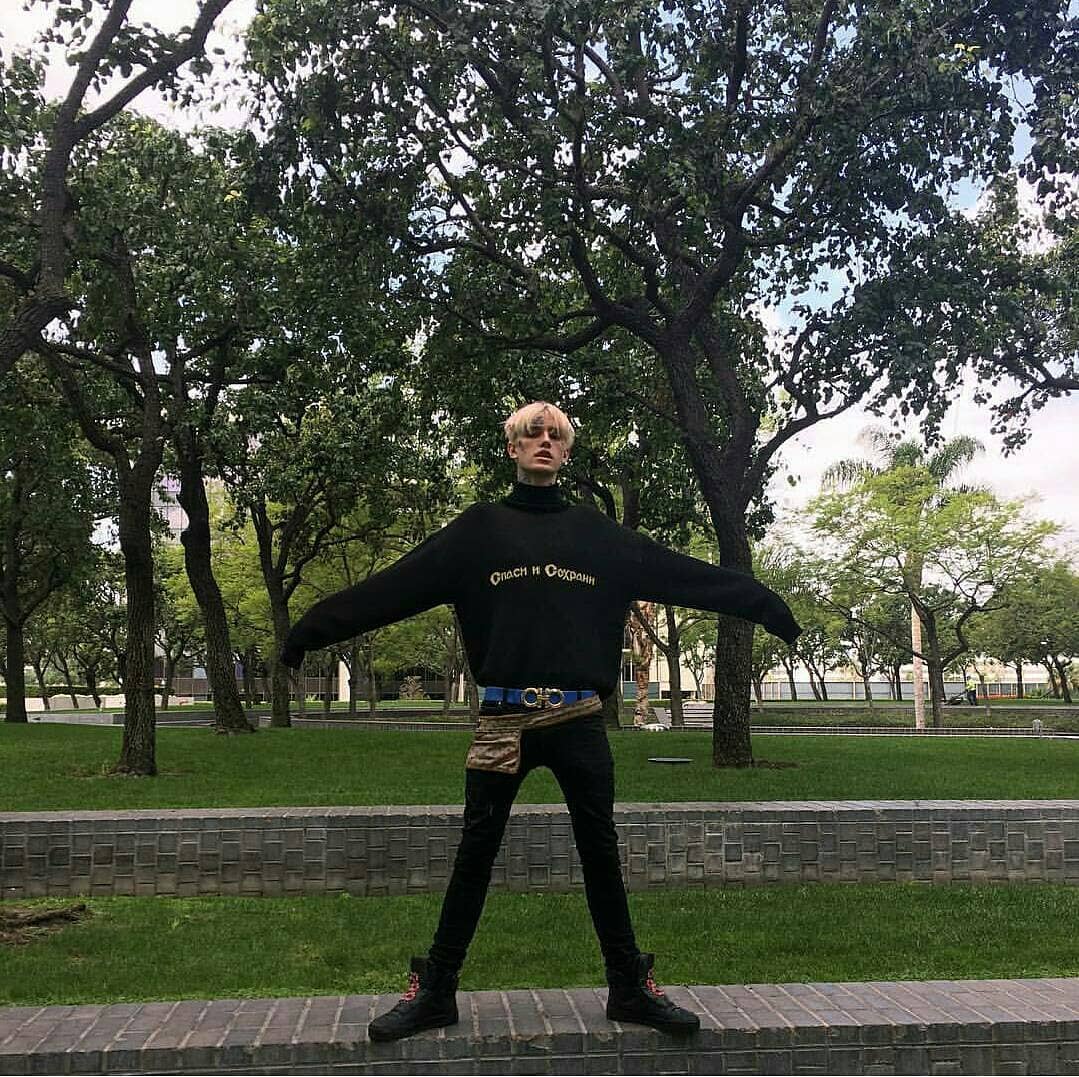 RT @imnotenoughsrry: Lil Peep https://t.co/ocrNhl297p