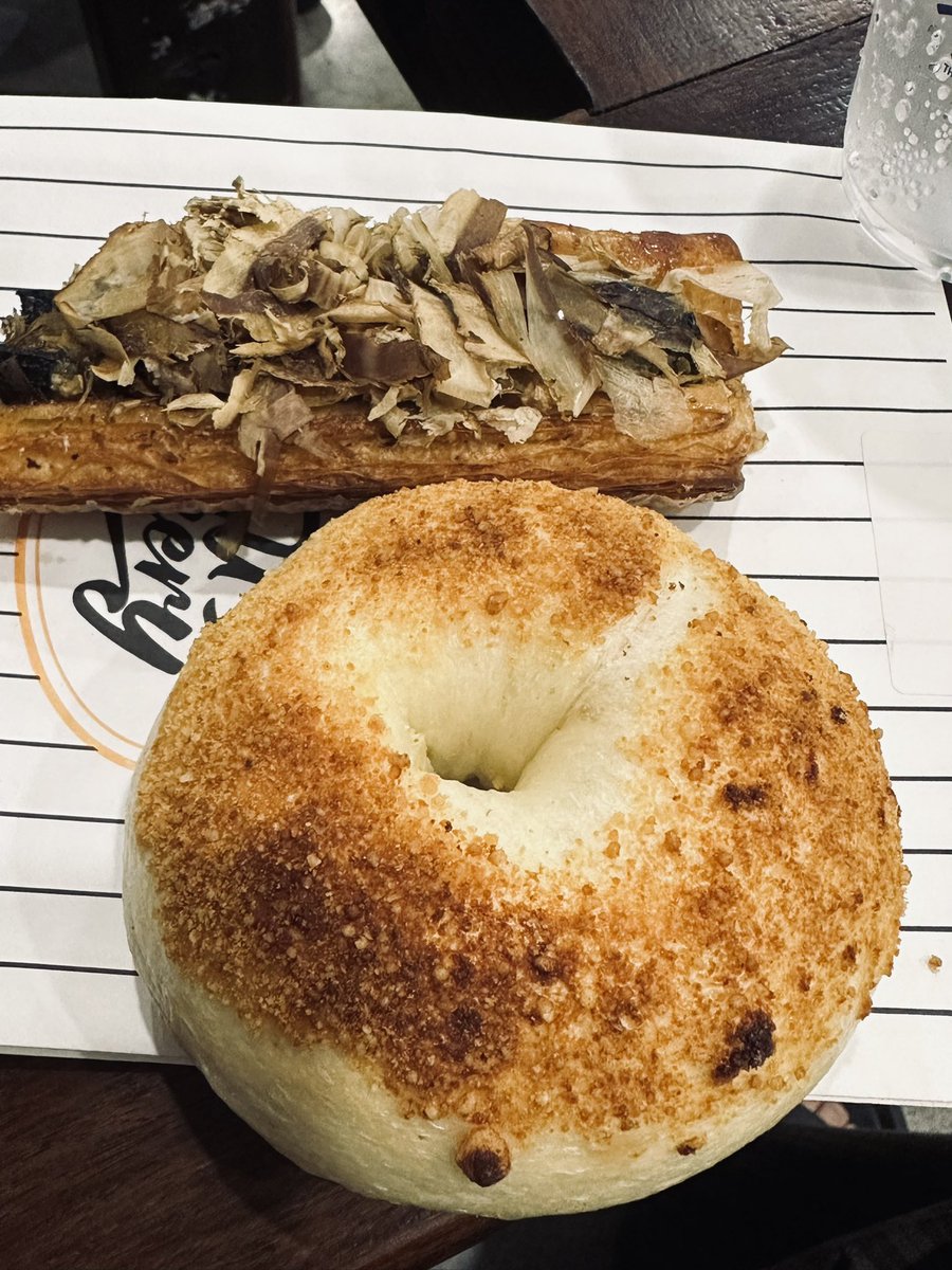 cool78829968's tweet photo. 深圳怎么还有这么好吃的面包🥯#深圳 https://t.co/4VACtLMnfM