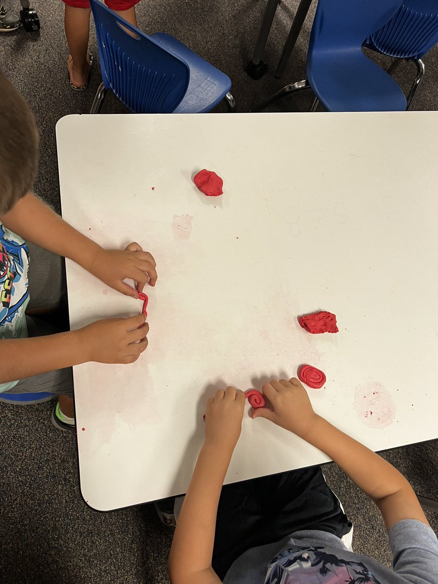 Miss Ellison tweet media