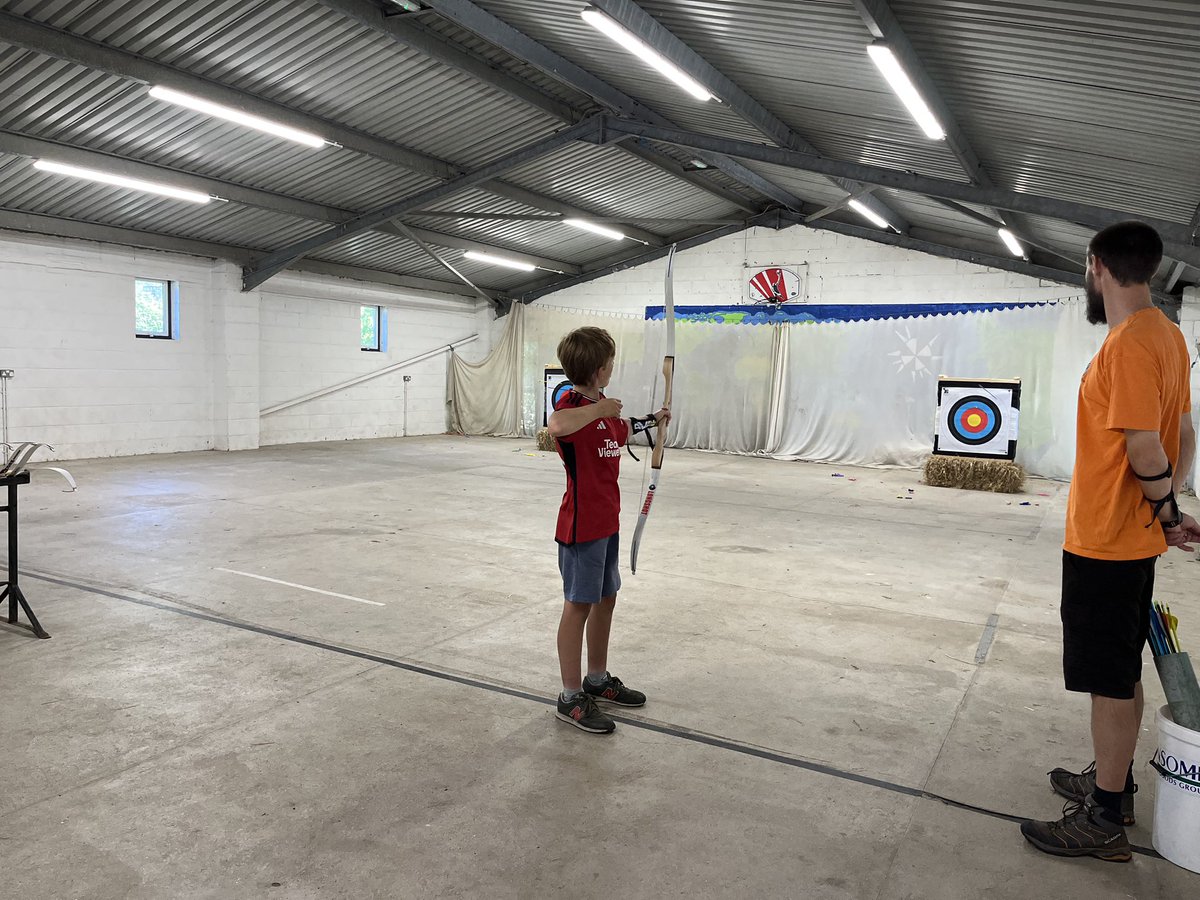 llanrhidianp's tweet photo. Time for archery! Who can hit the bullseye? 🎯 Who can pop the balloon?🎈 #LlanHealth #LlanFun https://t.co/YlEjZIA5RE