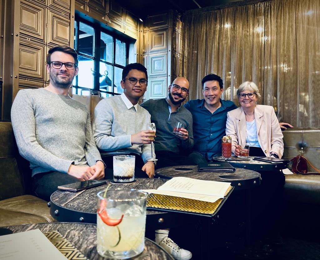 he_tompkins's tweet photo. Allen Lab celebrations continue, congratulations again to @ProfJudiAllen FRS🏅🥂 https://t.co/Yy55JILWz4