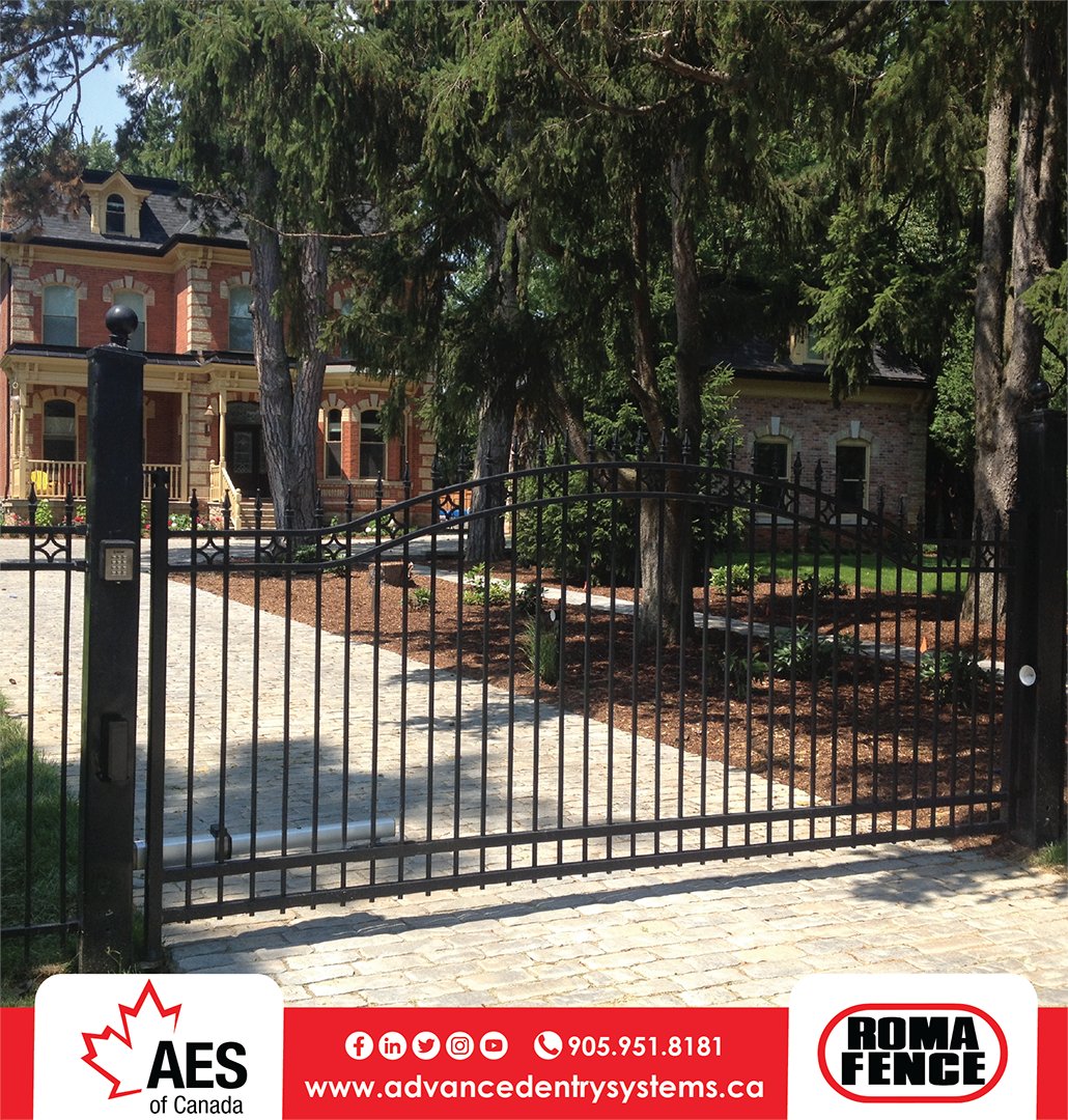 RomaFence's tweet image. Swing into easy access with our automation division! Automate your gate this summer with AES! 🏡🛠️ #automation #gates #advancedentrysystems