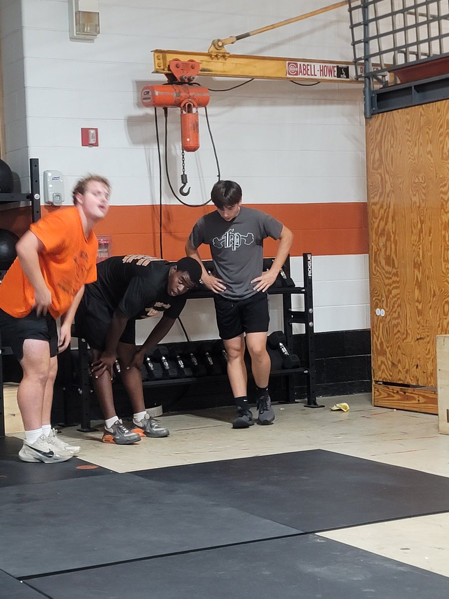 AnthonyDedmond's tweet photo. Success is unattainable without a strong base. 

"It is what we do in the dark that shines brightest in the light!"

530 lifting... https://t.co/JHX6b8YGJR