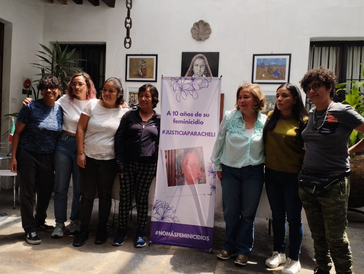 Hoy la <a href="/FiscaliaPuebla/">FGE Puebla</a> tiene en sus manos la esperanza de la familia de Araceli Vázquez Barranco, después de tantos años de dilación y omisiones ¡No las defraude #JusticiaParaCheli! #NiUnaMenos