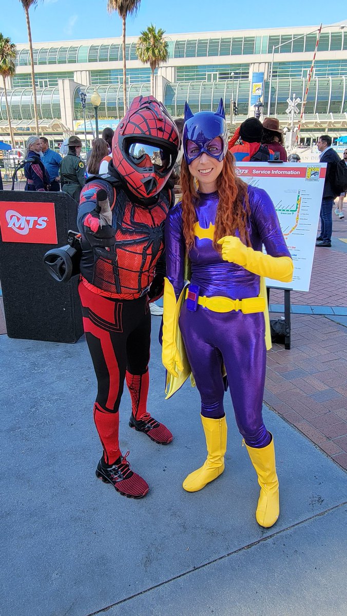 SpydaCycling's tweet photo. A Spider Stood Beside Her
#BatGirl #SpiderMan #Art #SDCC2023 #ComicCon
#SanDiego #dccomics
#MarvelStudios #Cosplay
#Photo #photography
#cosplayergirl #fotos
#PhotoClub2 #Lady #girls https://t.co/rArWMHHkaf
