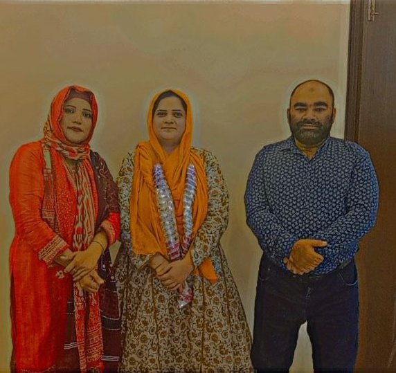 AmbreenPPP's tweet photo. ڈی ایم سی ایسٹ فائزہ گبول کو   کونسلر بنے پر امبرین حسن ڈپٹی انفارمیشن سیکٹری ڈسٹرکٹ سینٹرل وومن ونگ نے مبارک باد پیش کی ۔۔۔۔ https://t.co/akYIBV56rh