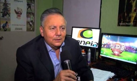 MinMedio's tweet image. #Quito
Se confirma el fallecimiento de Patricio Díaz Guevara , el periodista fue encontrado sin vida en el interior de su vivienda, al no responder los mensajes de sus compañeros de trabajo