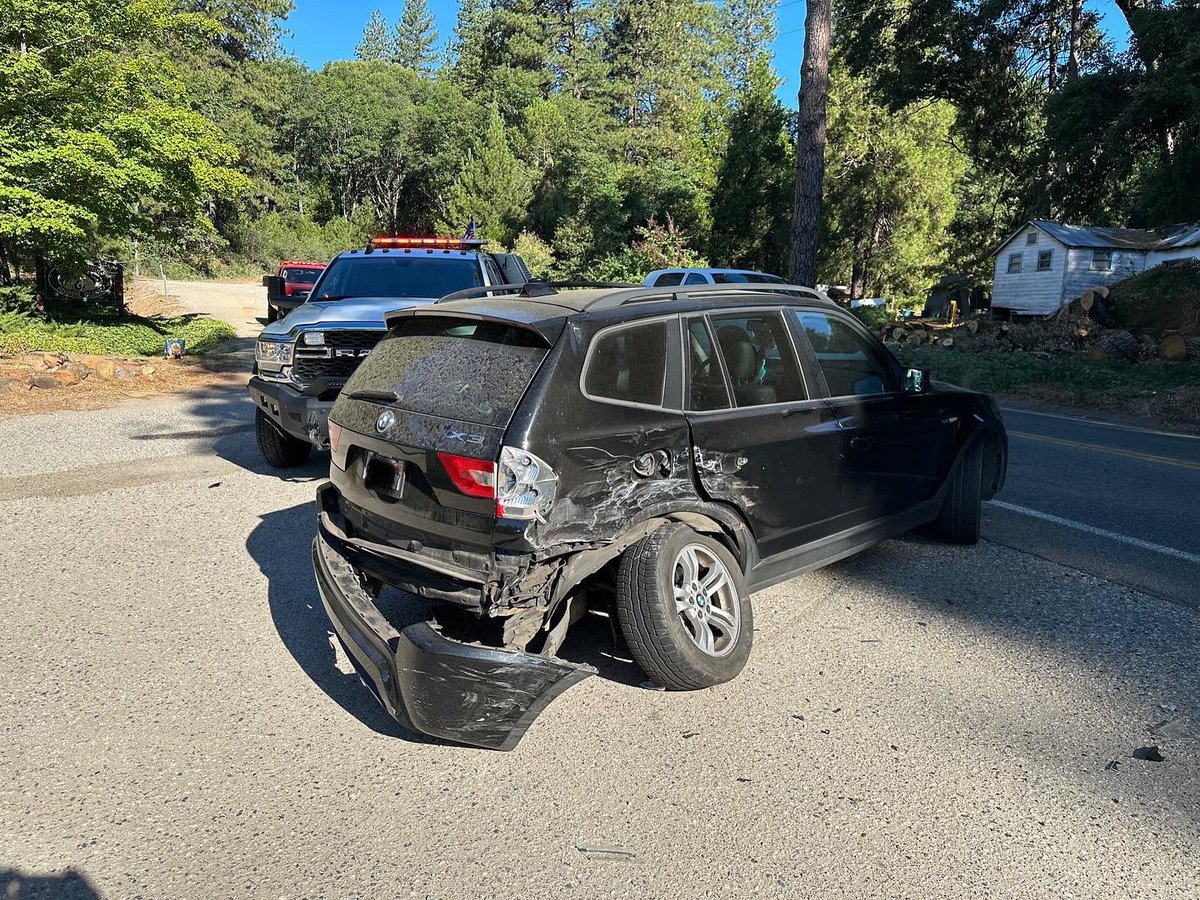 PCP_FIRE's tweet image. @PCP_FIRE , @OphirHillFire and #SierraNevadaAmbulance responded to a #vehicle accident in the area of Highway-174 and Best Friends Animal Clinic. Two vehicles involved with moderate damage. These type of accidents are always a reminder to slow down especially on corners.
#PCPFire
