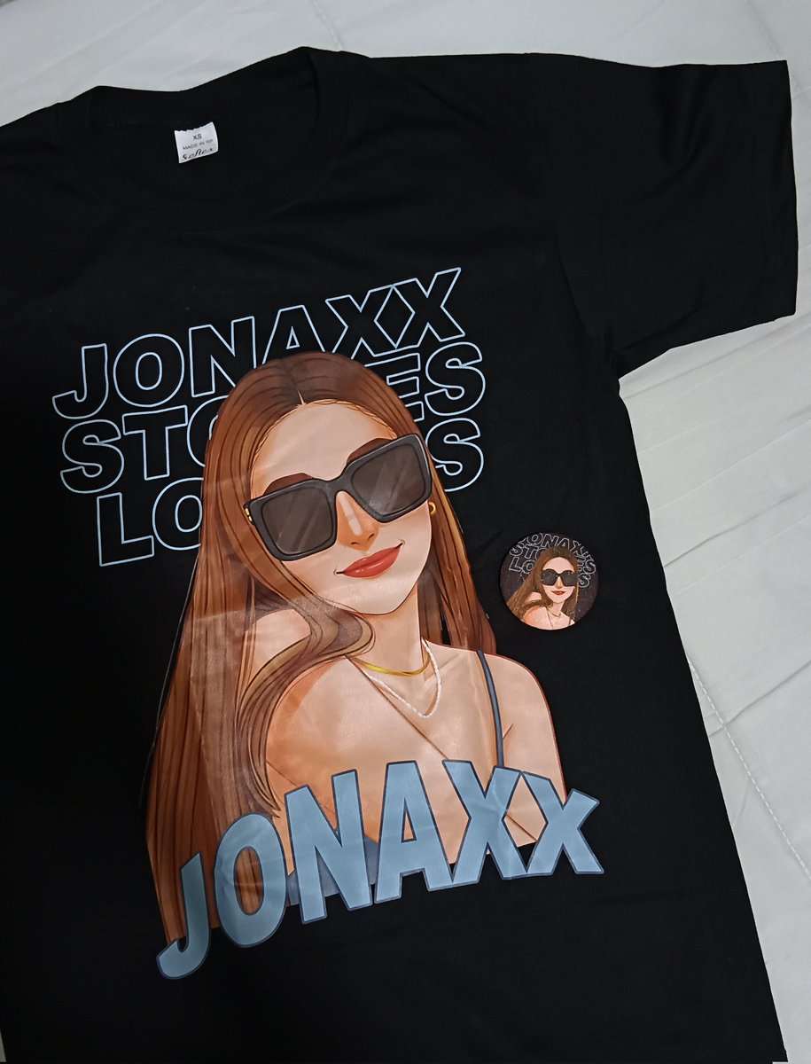 oh_rcm's tweet image. Thank you @FandomBoxx 🤍

Usto ko din nung white version nito 😭 Should've ordered one din sana 😭