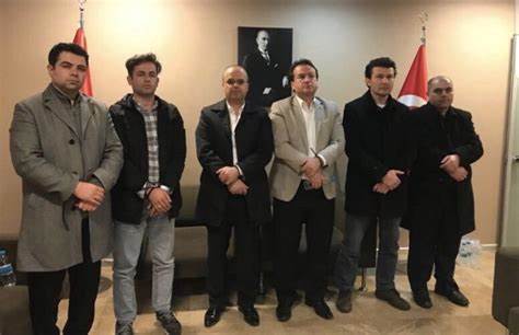 sevincozarslan's tweet photo. Kosova İstihbarat Teşkilatı’nın eski başkanı Driton Gashi, Gülen cemaatine ait okullarda görev yapan beş öğretmen ile bir doktoru yasalara aykırı şekilde Türkiye’ye deport ettiği için 4 yıl 8 ay hapis cezasına çarptırıldı.

Cezaevinde HayatlarBitmesin

https://t.co/gZ7AYNSsRi https://t.co/8IaBi9AGjQ