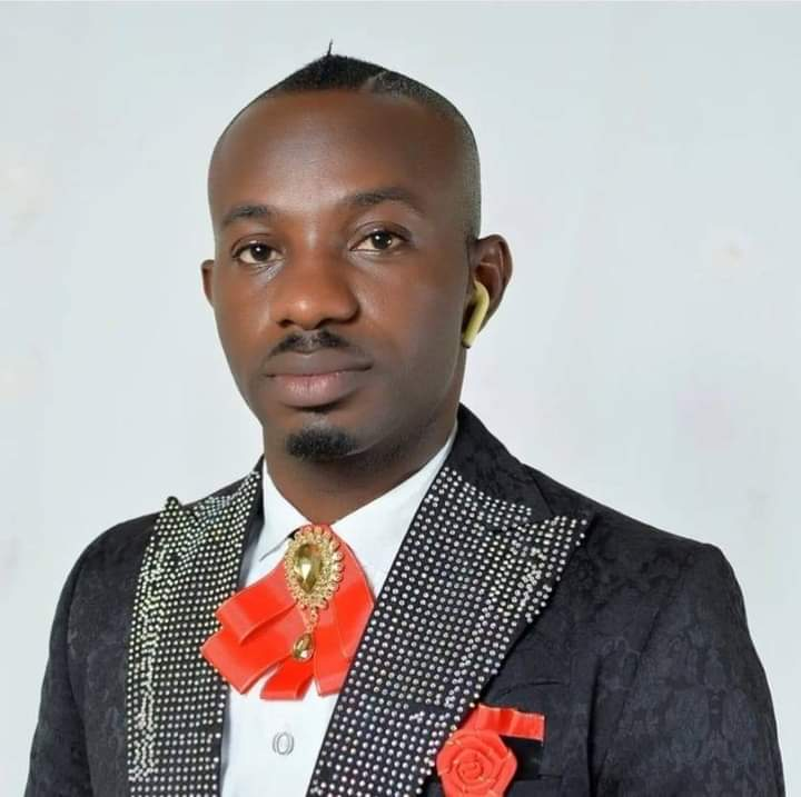 LagosTalks913's tweet photo. 📌Leave your married ex-girlfriends alone - Nigerian activist, Israel Joe advises men.
#Jointheconversation
#ItsOkayWithOkey
#Lagostalks913 https://t.co/OqW3owA67W