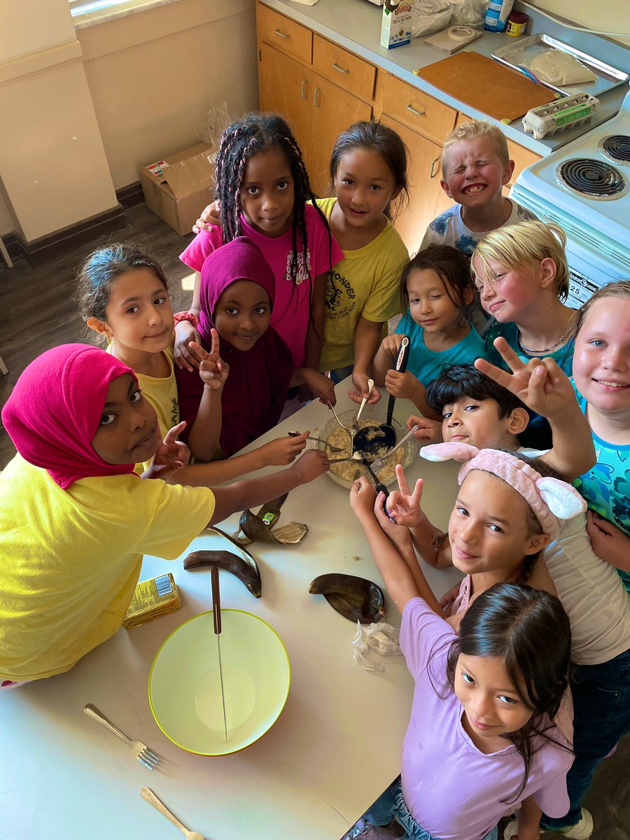 kstlouis6's tweet image. Day 12 of #Campwonder - we baked banana bread and had a wonderful performance from the youth @WindsorSymphony    It was a fantastic day! We don’t want camp to end 😫 @gecdsbpro #GECDSBSLP2023 @MrsTDugan
