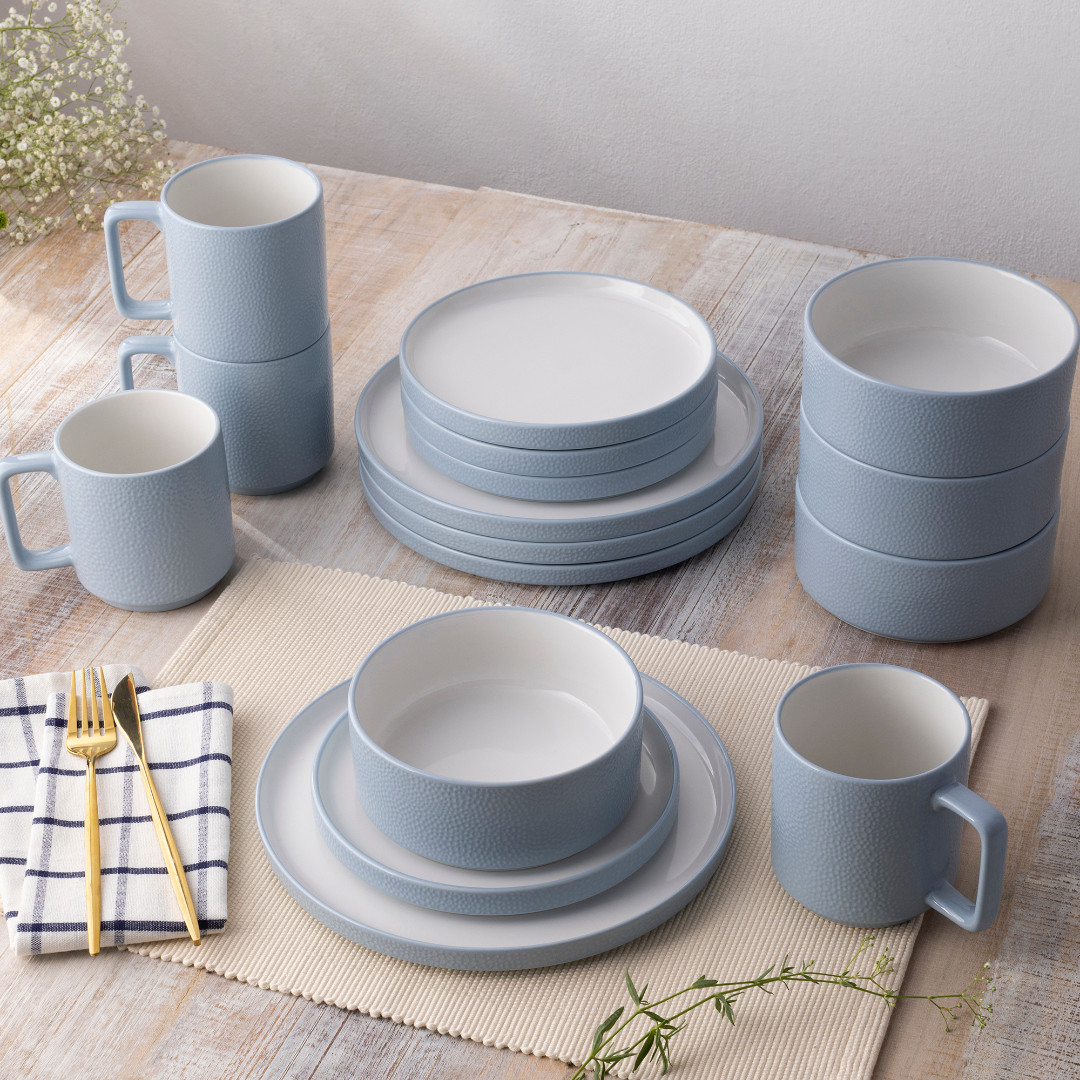 NoritakeChina's tweet image. Aqua is one of our newest ColorTex colors! 
.
.
.
#whiteporcelain #dinnerware #stackable #colortex #mugs #plates #bowls #tablescape #dinnerwareset #modular #moderndecor #noritake #weddingregistry #giftregistry #blue #aqua #blueandwhite #babyblue #skyblue