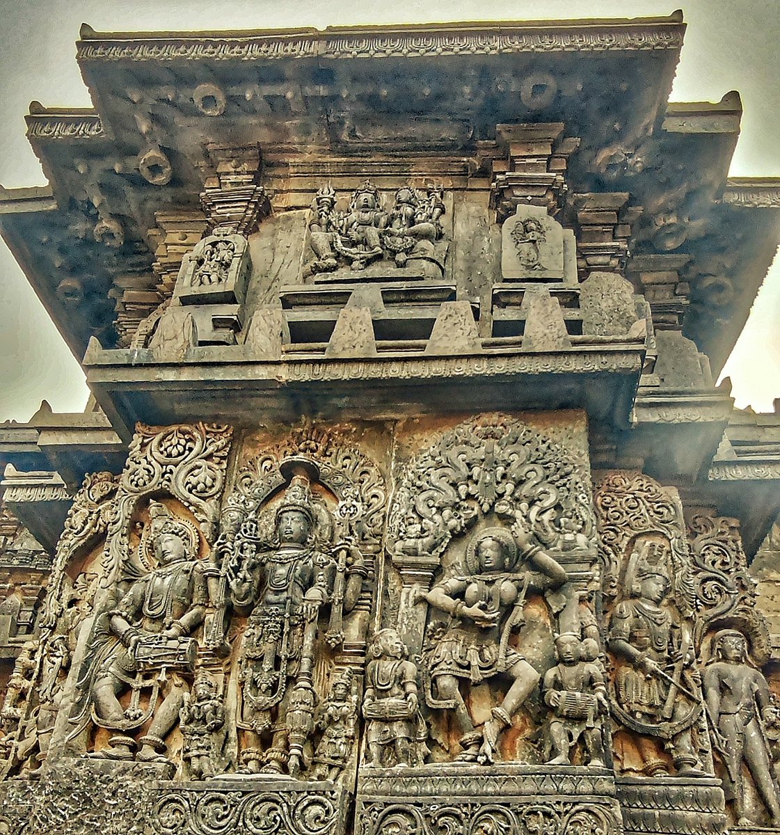 KanchiRavindra's tweet image. Walls of Halebeedu