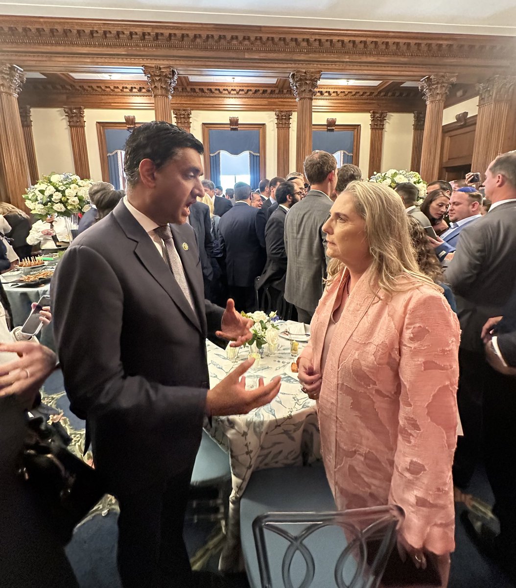RepRoKhanna's tweet photo. I had the opportunity to speak with President @Isaac_Herzog today. His speech affirmed the historic economic, cultural &amp; security bond between the US &amp; Israel. We spoke about Heschel who believed that no religion has a monopoly on the truth as informing for pluralistic democracy. https://t.co/NRxEllbVxG