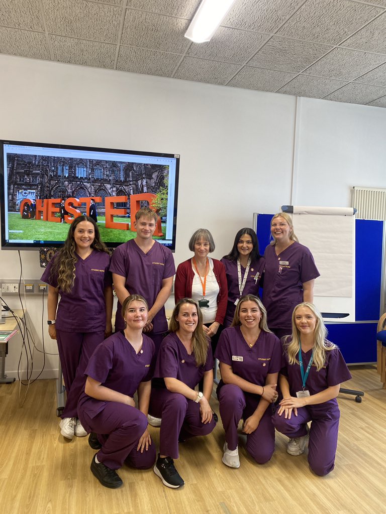 End to an era! 
Here’s to the most amazing bunch of nurses 🫶🏽
Excited to be starting on <a href="/BartlettWardGOJ/">Bartlett Ward</a> 🏥