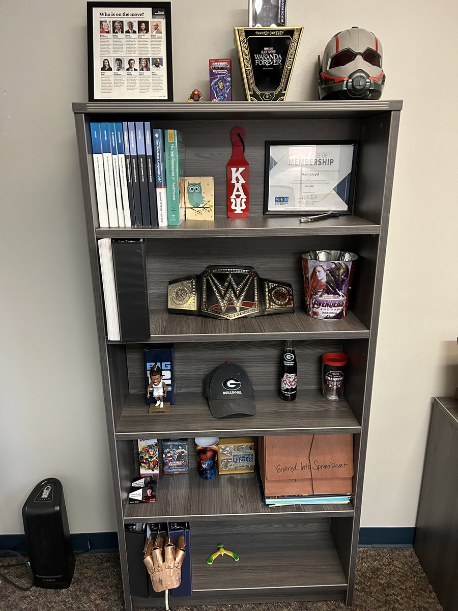 AK_TheGreat's tweet photo. Because I need something to focus on at work when I’m on these calls…
#WorkLifeBalance #hrguy #villain https://t.co/22KQan6ke8