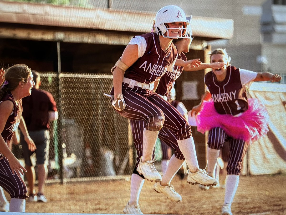 Ankeny Hawkette Softball tweet media
