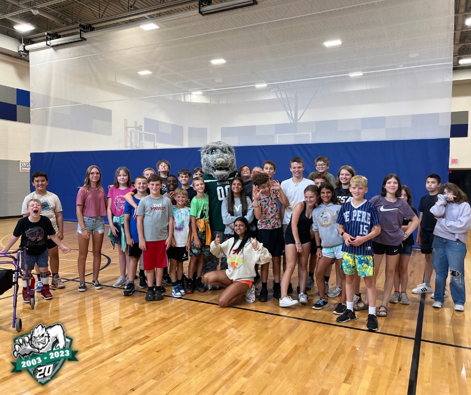 gbblizzard's tweet photo. Bruiser had a blast surprising the students at the YMCA Teen Adventure Program! 🏈🥶 #GoBlizz #GetBizzy https://t.co/CA99phVNO9