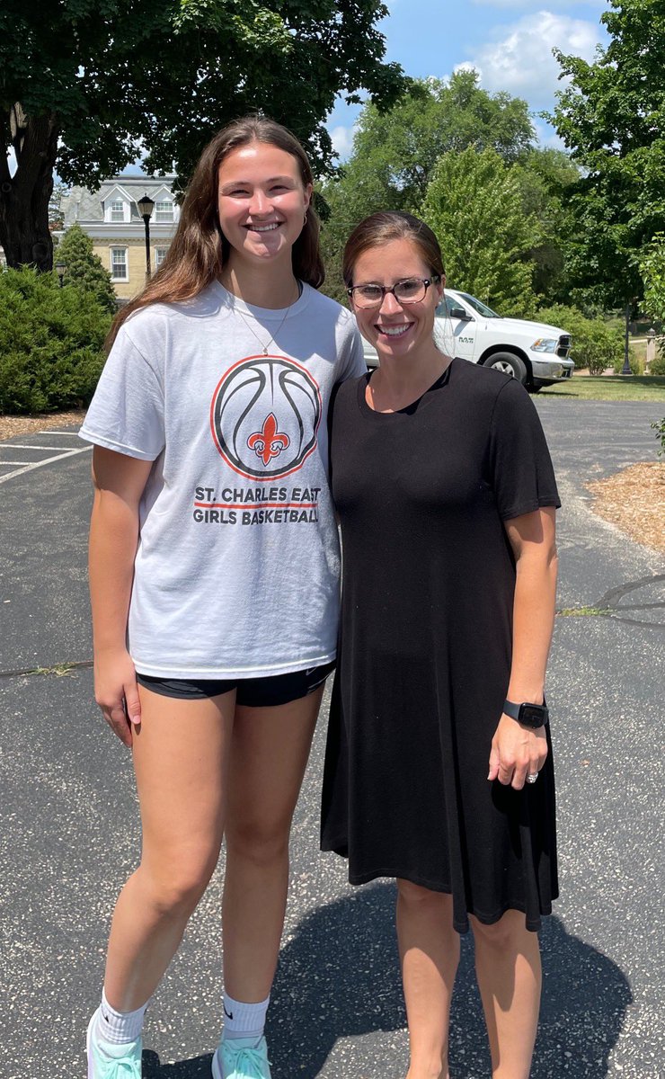 Huge thanks to <a href="/RCCoachLauren/">Lauren Busalacchi</a> for a great day on campus! Excited to receive this offer, Go Red Hawks!