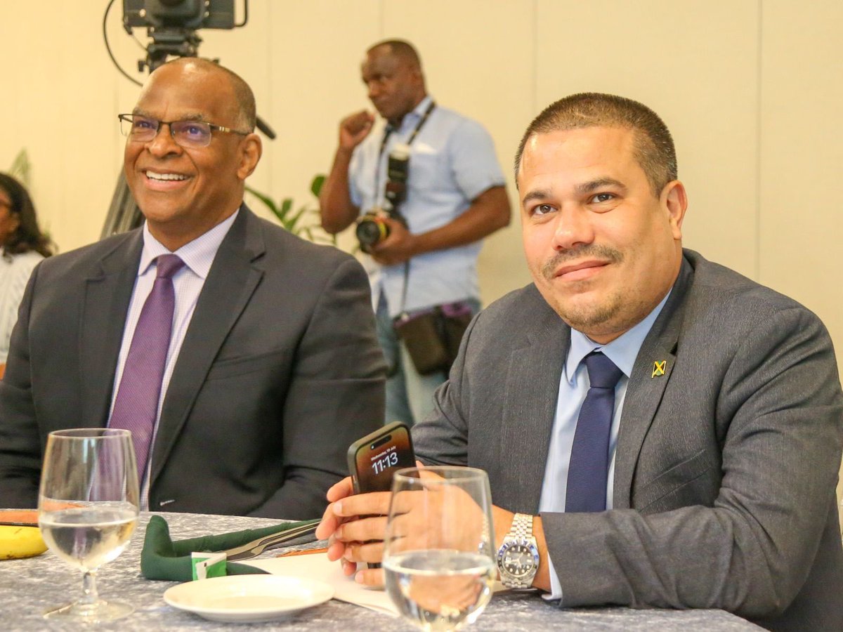 matthewsamuda's tweet photo. This weather app will be replicated in an upgraded website that was also developed under the project for the Met Service.

Thanks to our international partners from the #IDB, @wmo_omm, Caribbean Climate Innovation Centre, Finnish Meteorological Institute and others for making this initiative a possibility.

Pt2

@megjc_jm