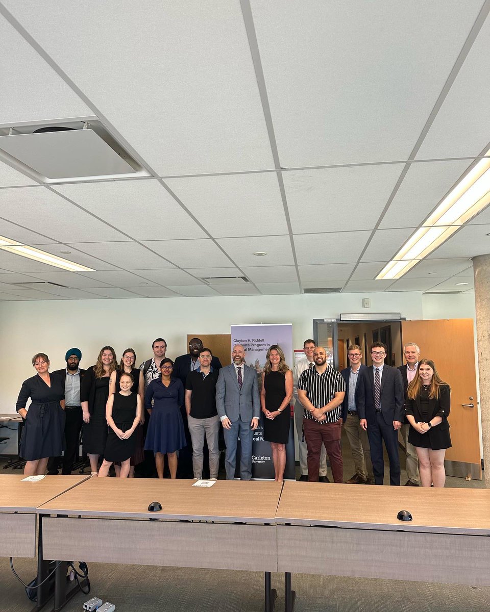 JillDunlop1's tweet photo. Today I joined a roundtable with students and faculty in the @RiddellMPM program at @Carleton_U on the importance of practical learning.
 
Followed by a meeting with President Bacon and a tour of the beautiful campus.

Another successful day in Canada’s Capital!🇨🇦 https://t.co/Q0O8jWGUAV