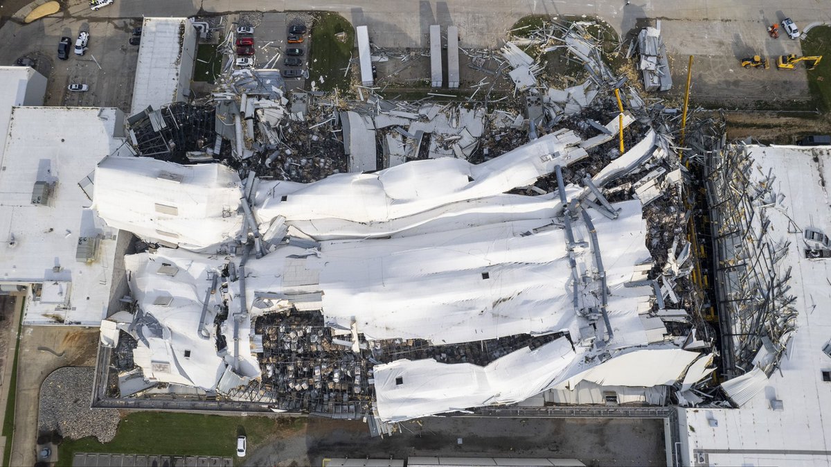 vizjourno's tweet photo. A section of a Pfizer facility in Rocky Mount, NC sustained heavy tornado damage Wednesday. The site is one of the largest sterile injectable manufacturing sites in the world, supplying nearly 25% used in U.S. hospitals according to the company’s website. #wxnc https://t.co/tQoJtqCcVq