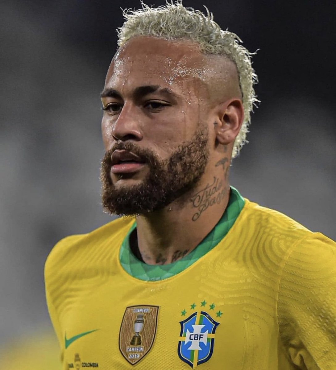 🚨FAMOSOS: Neymar diz que não vai desistir do hexa e garante que estará na seleção brasileira na Copa do Mundo de 2026.