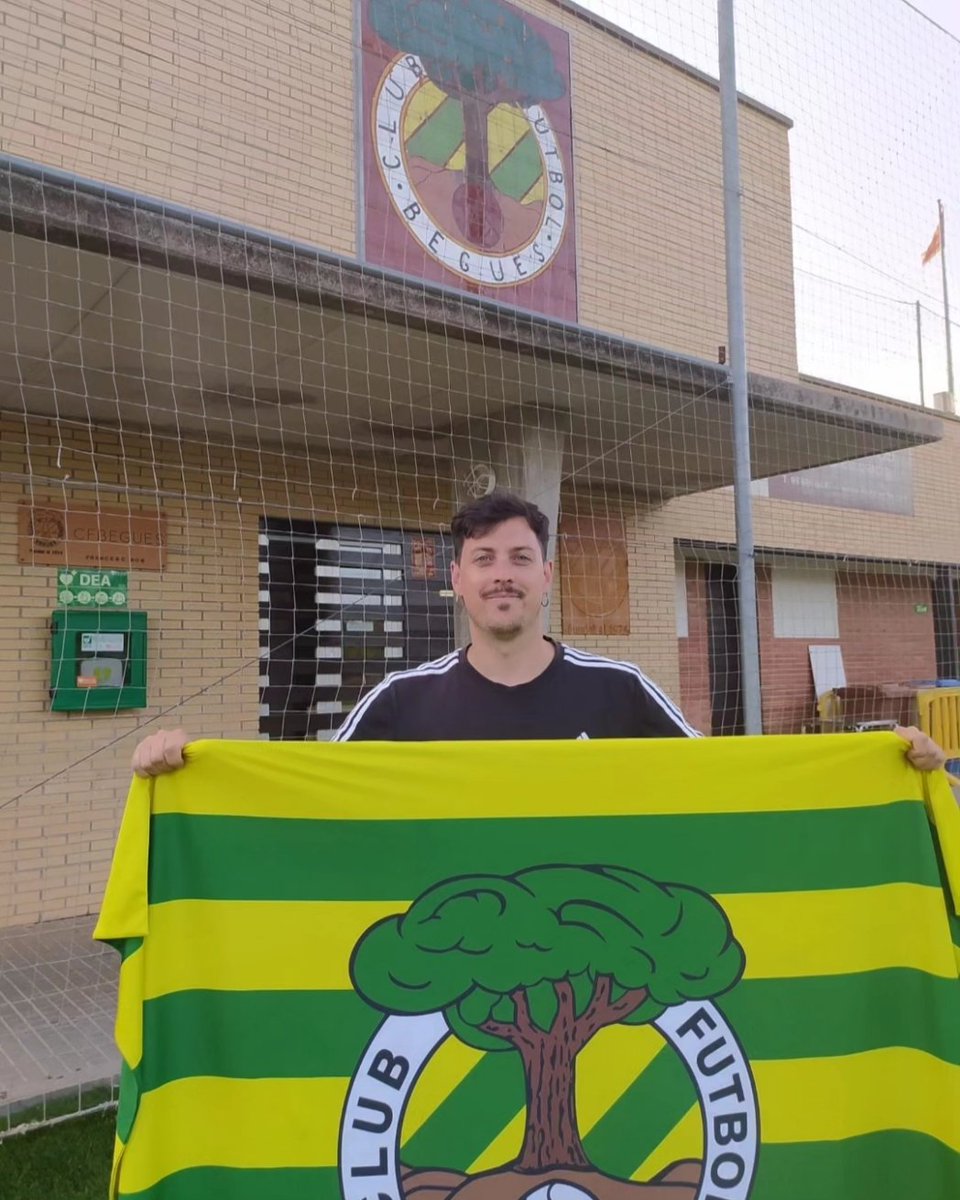 CFBEGUES's tweet photo. Avui un altre retorn:Ruben Aranzueque @rubenaranzueque . 6a temp. en q jugarà al 1r equip, d forma intermitent.3 d'aquestes van ser a 2a cat, una de les quals la millor temporada del club,la 17/18.Aportarà experiència,classe i perill a davant i en jugades a pilota aturada. Sort! https://t.co/jjyueYcQrj