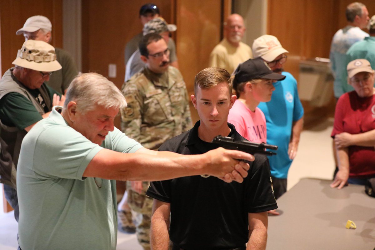 #DidYouKnow that USAMU Soldiers teach the annual Pistol Small Arms Firing School at Camp Perry's National Matches?

Sharing our knowledge with the public, as well as other servicemembers, is one of our key missions.

#MeetYourArmy #KnowYourMil #ArmyPossibilities