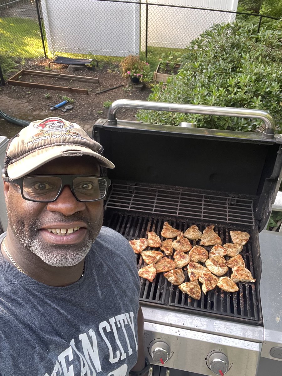 coachbenalbert's tweet photo. #TheMasterOfMayhem has done it again! I’m looking forward to working with this group of young men this fall. #UMassRushMen #UMassFootball #NeverTooHighNeverTooLow #RushMenForever #NeverTrustASkinnyCook https://t.co/lVfbnP85Ij