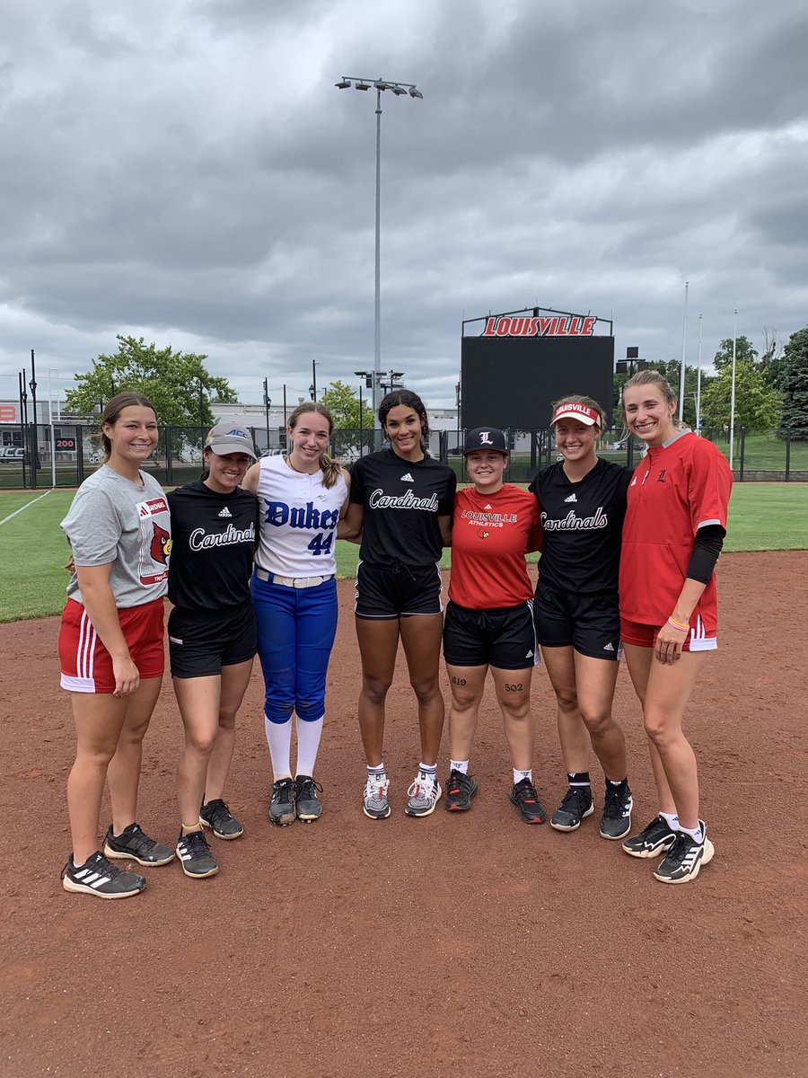 KenzieStoltz06's tweet photo. Had a great time at the @LouisvilleSB camp today! Loved the small group and thank you so much for having me! @UofL_CoachHolly @GriffJ_13 @DukesFanelli https://t.co/JvfvJfg77D
